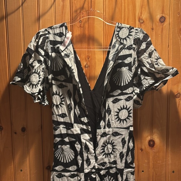 LISA SAYS GAH Grace sun and shell midi dress - Picture 9 of 9